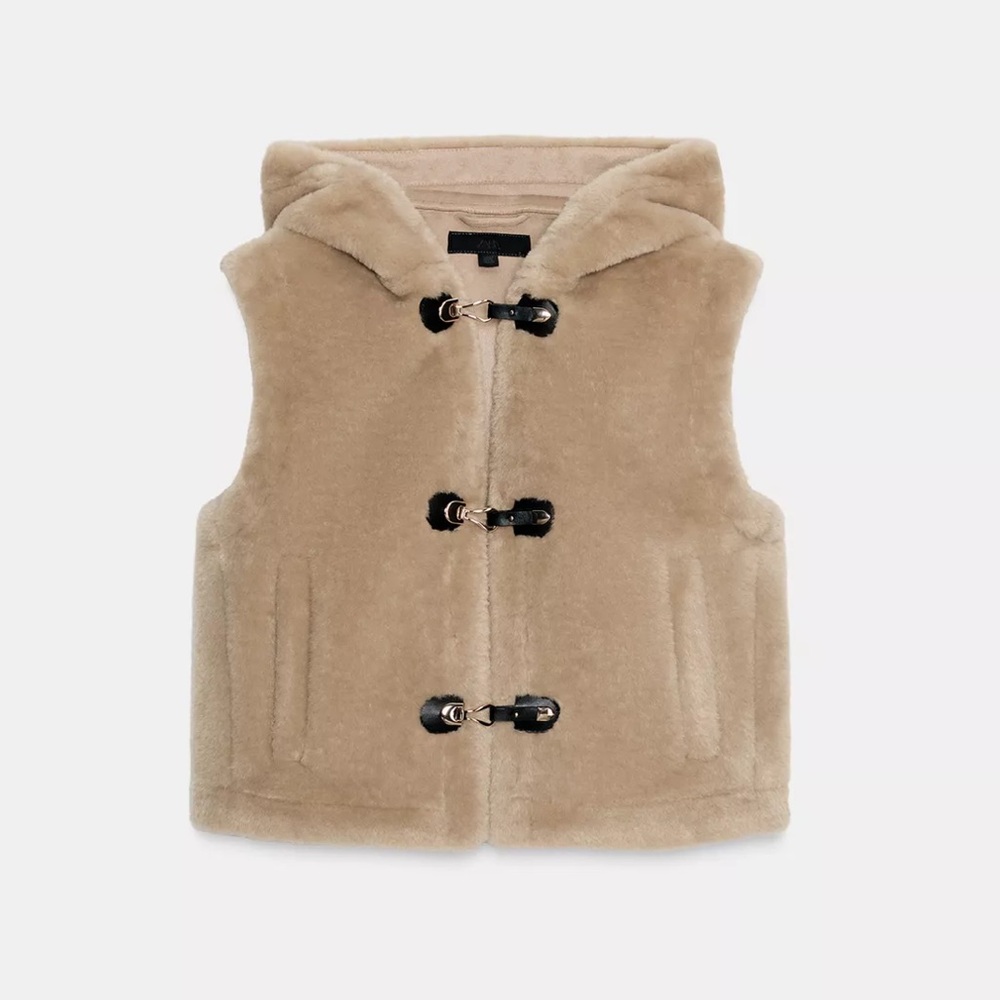 Zara SHEARLING TOGGLE VEST